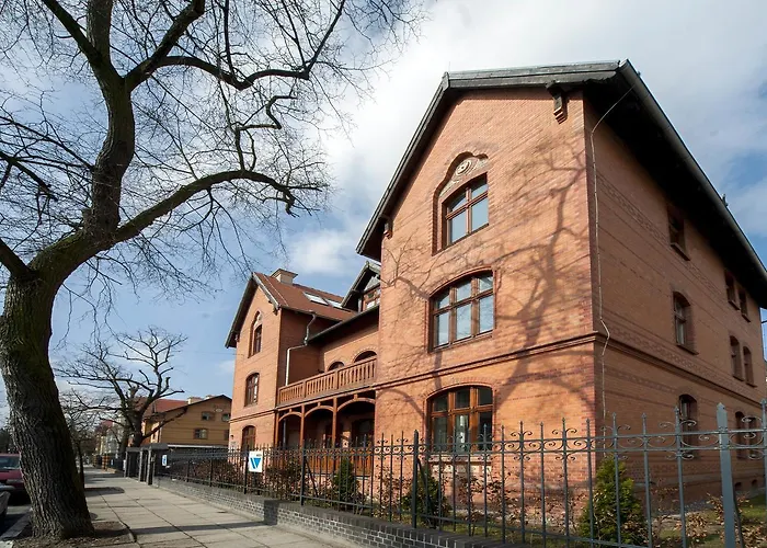 Przestronny Very Berry W Poznaniu Z Dwiema Sypialniami By Renters Apartamento