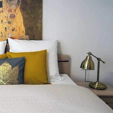 Very Berry - Orzeszkowej 16 - Mtp Apartment, Parking, Check In 24h Apartament *