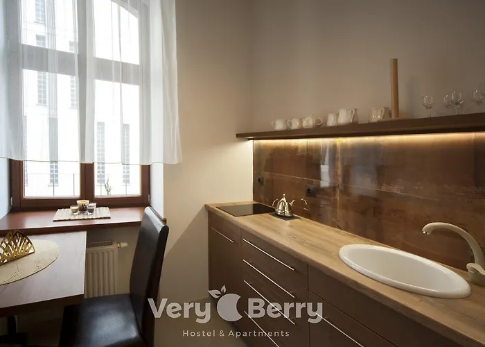 Przestronny Very Berry W Poznaniu Z Dwiema Sypialniami By Renters *